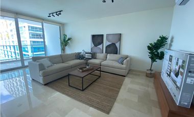 ALQUILO APARTAMENTO AMOBLADO EN MARBELLA, 3 RECAMARAS, 265M2.