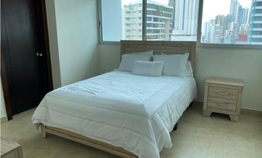 ALQUILO APARTAMENTO AMOBLADO EN MARBELLA, 3 RECAMARAS, 265M2.