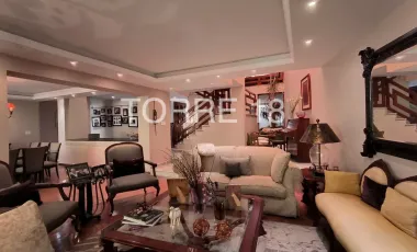 Casa en venta en Lomas de Tecamachalco Sección Bosques I y II, Huixquilucan, México