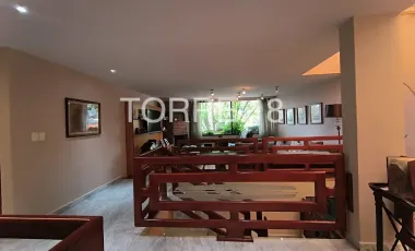Casa en venta en Lomas de Tecamachalco Sección Bosques I y II, Huixquilucan, México