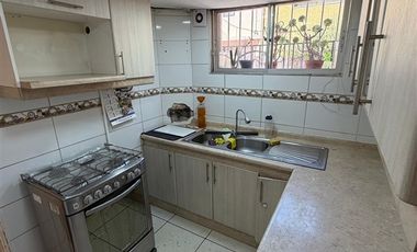 Casa en Venta en AMALIA ERRAZURIZ CON MAGDALENA VICUÑA