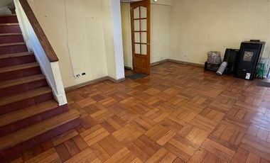 Casa en Venta en AMALIA ERRAZURIZ CON MAGDALENA VICUÑA