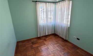 Casa en Venta en AMALIA ERRAZURIZ CON MAGDALENA VICUÑA