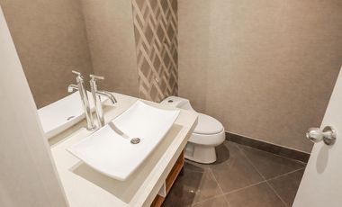 Dúplex de lujo en venta en Miraflores – 4 dormitorios con salida directa a parque