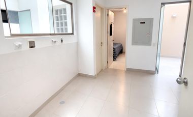 Dúplex de lujo en venta en Miraflores – 4 dormitorios con salida directa a parque