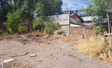 Sitio en Venta en Entre calle Yungay y Av. Mapocho