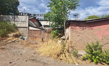 Sitio en Venta en Entre calle Yungay y Av. Mapocho