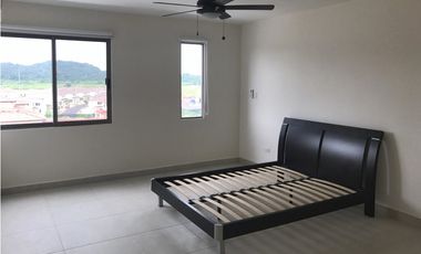 Apartamento en Venta en Panama Pacífico, PH Midrise