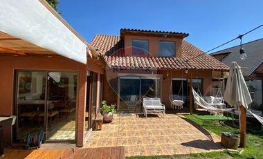 Casa 4D+3D+2E y Quincho. La Florida
