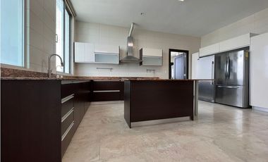 VENTA  O ALQUILER DE PENT HOUSE EN COSTA DEL ESTE PH OCEAN ONE 4486