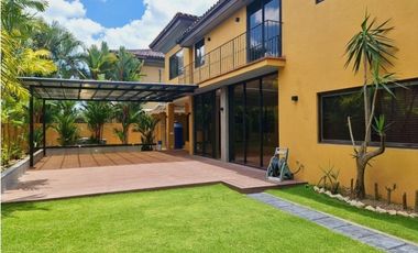 Alquiler de Casa en Costa del Este PH Antiguas