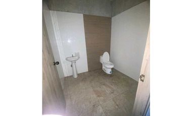 LOCAL COMERCIAL EN ALQUILER EN PLAZA MIDTOWN | TUMBA MUERTO