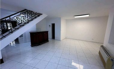 Se vende o alquila Pent House en.Punta paitilla