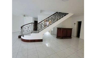Se vende o alquila Pent House en.Punta paitilla