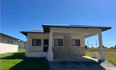 VENTA DE CASA NUEVA ALGARROBOS APLICA A INTERES PREFERENCIAL