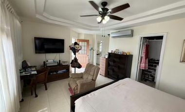 Venta de Casa en Costa del Este. Costa Bay.