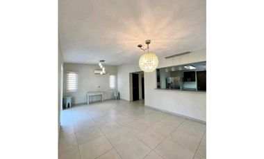 SE VENDE CASA LINEA BLANCA EN WOODLANDS, PANAMA PACIFICO