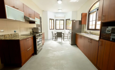 SE VENDE CASA EN RESIDENCIAL EL DORAL, Costa Sur, COD-CA