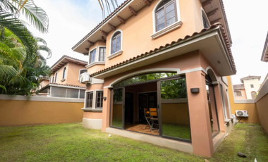 SE VENDE CASA EN RESIDENCIAL EL DORAL, Costa Sur, COD-CA