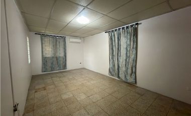 VENDO VILLA LUCRE