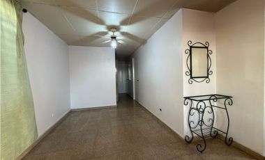 VENDO VILLA LUCRE