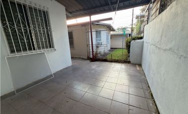 VENDO VILLA LUCRE