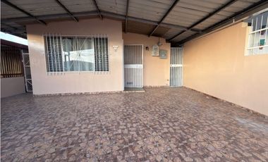 VENDO VILLA LUCRE