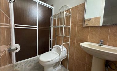 VENDO VILLA LUCRE