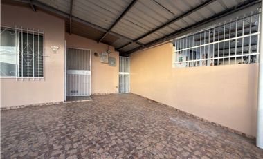 VENDO VILLA LUCRE
