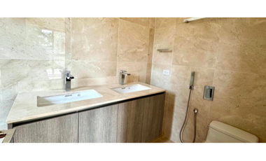 Santa Maria, 249m2 por estrenar con 190m2 patio.$4,900