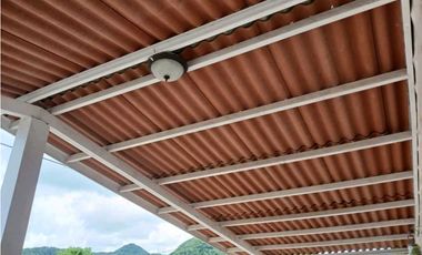 SE VENDE CASA EN PENONOME QUINTAS DEL ENCANTO