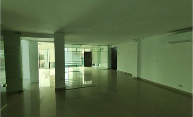 Oficina en Alquiler Calle 50 Panamá – PH Embajador 5.2 - 165m2 - AAH