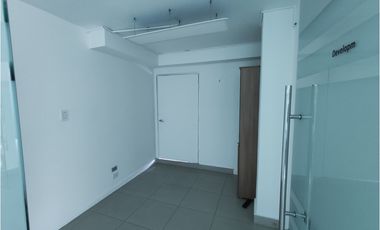 Oficina en Alquiler Calle 50 Panamá – PH Embajador 5.2 - 165m2 - AAH