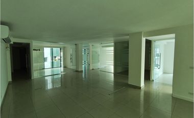 Oficina en Alquiler Calle 50 Panamá – PH Embajador 5.2 - 165m2 - AAH