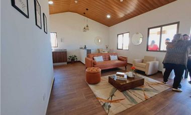 VENDO CASA EN EL FRANCES DE BOQUETE