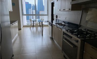 Se Alquila Apartamento en Av. Balboa $ 3200