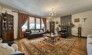 Arriendo casa excepcional con gran terreno en pasaje cerrado Plaza La Reina