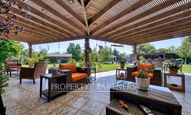 Arriendo casa excepcional con gran terreno en pasaje cerrado Plaza La Reina