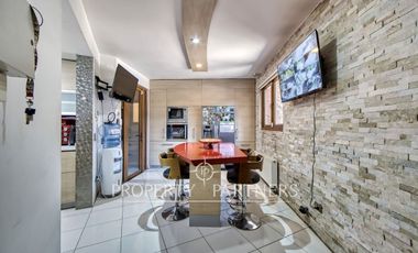 Arriendo casa excepcional con gran terreno en pasaje cerrado Plaza La Reina