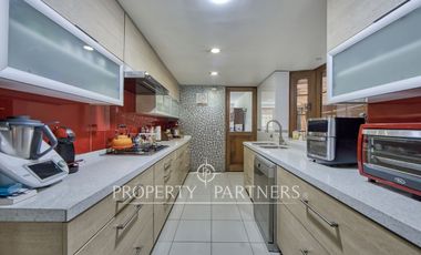 Arriendo casa excepcional con gran terreno en pasaje cerrado Plaza La Reina