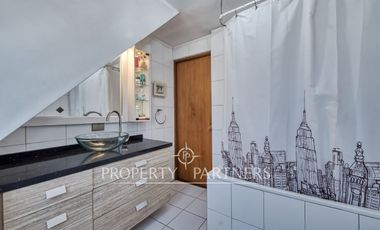 Arriendo casa excepcional con gran terreno en pasaje cerrado Plaza La Reina