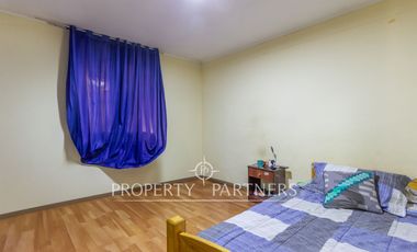 Casa de 4D en Consolidado en Villa Santa Carolina, Macul