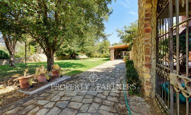 Espectacular casa provenzal tipo campiña francesa con gran parque