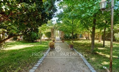 Espectacular casa provenzal tipo campiña francesa con gran parque