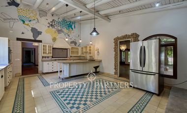 Espectacular casa provenzal tipo campiña francesa con gran parque