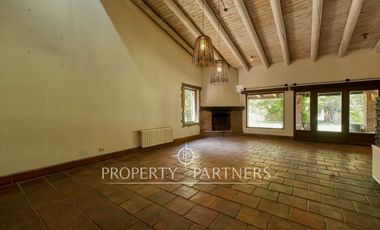Espectacular casa provenzal tipo campiña francesa con gran parque