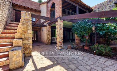 Espectacular casa provenzal tipo campiña francesa con gran parque