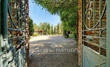 Espectacular casa provenzal tipo campiña francesa con gran parque