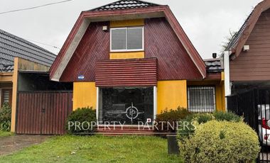 Casa en barrio residencial, Villa del Rey, excelente conectividad.