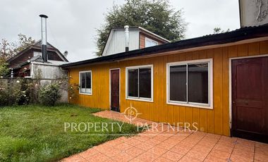 Casa en barrio residencial, Villa del Rey, excelente conectividad.